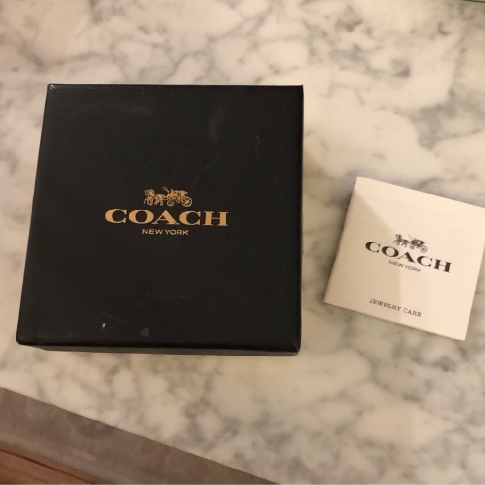 NWT Coach Open Circle Stagecoach Stackable Ring Set (3) in Rose gold tone - Picture 4 of 4